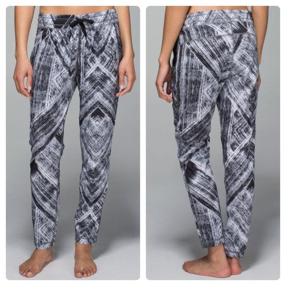 lululemon athletica Pants - Lululemon Namaskar Pant II Heat Wave White Black